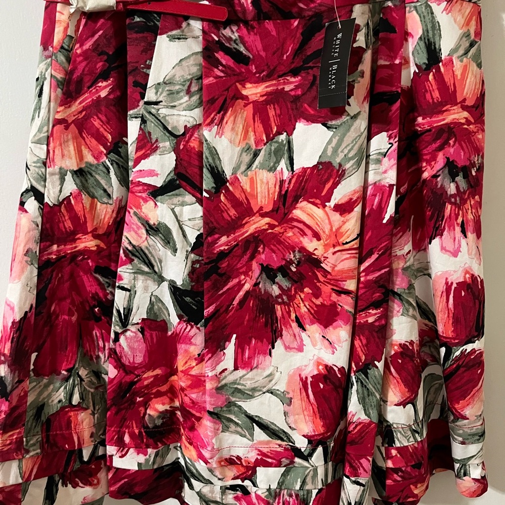 White House Black Market Red Floral Skirt